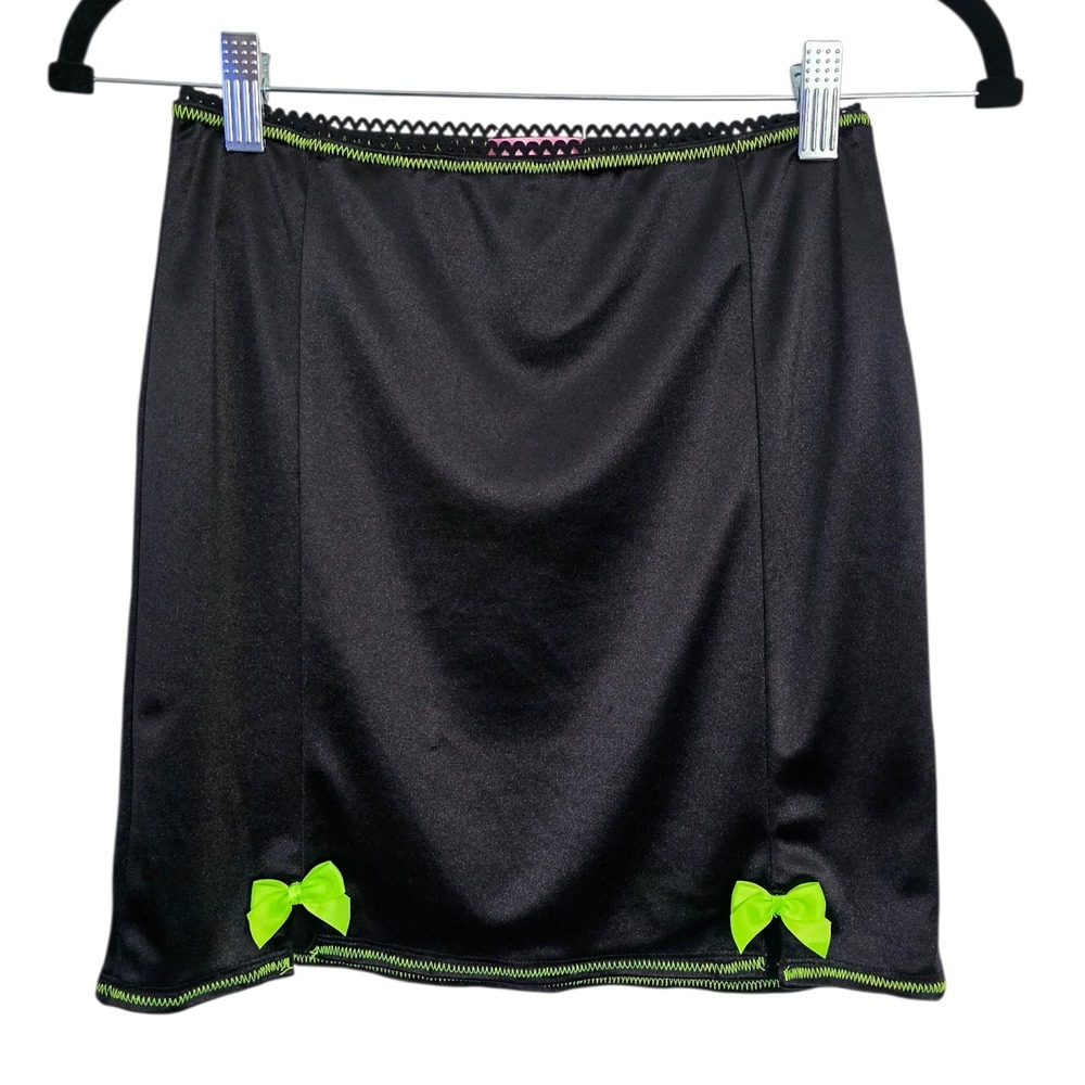 Sugar Thrillz Dolls Kill Stretch Satin Green Bows Mini Skirt Small